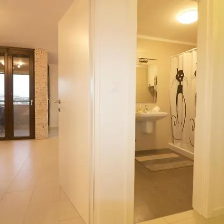 Apartamento In Stadtzentrum Mit Meerblick Poreč